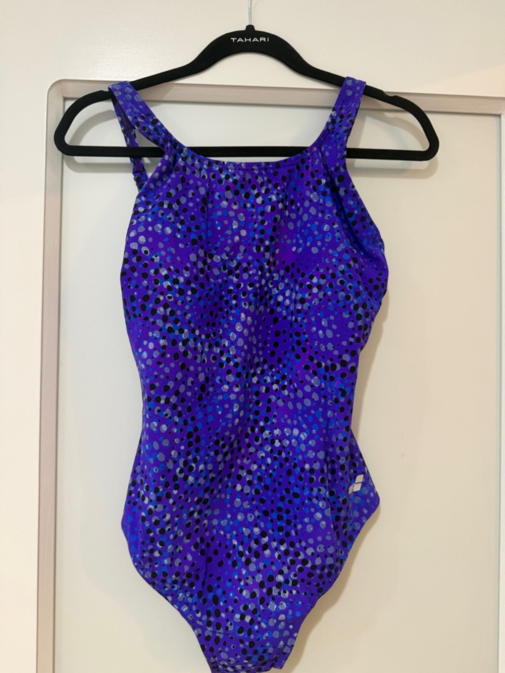 Arena Body Lift Women’s NWT Purple polka dot One-Piece Swimsuit